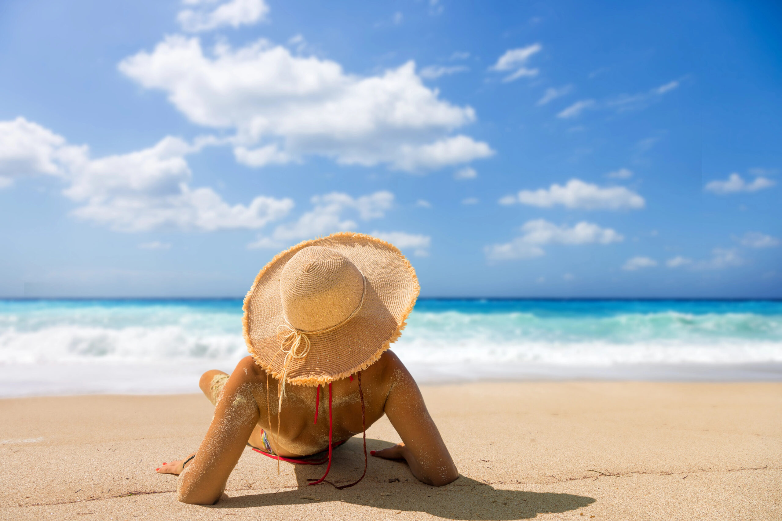 all-inclusive suntanning at the beach